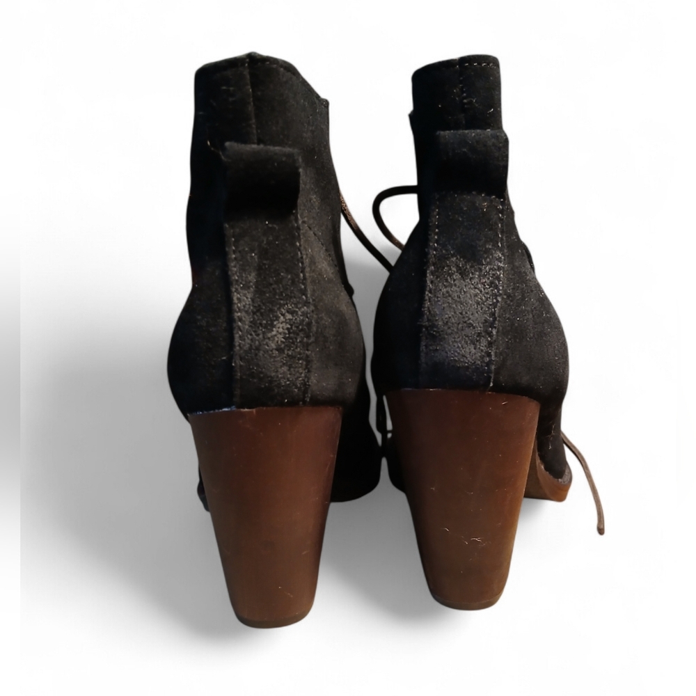 Latigo Women's Size 6.5 Elegant Black Suede Ankle Boots - Picture 4 of 7
